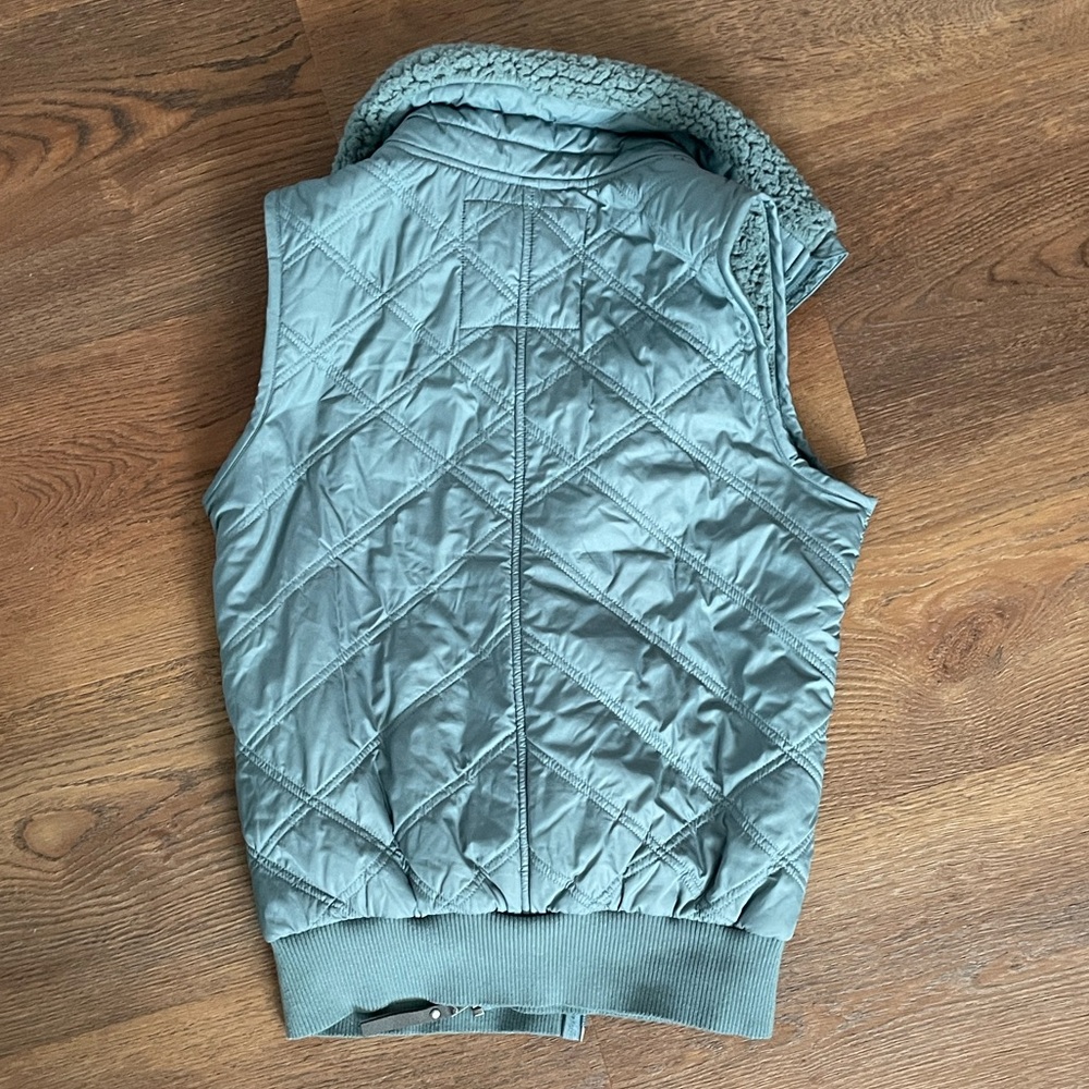 Prana Elsa Quilted Vest in Light Blue - Picture 5 of 5